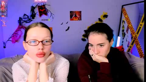 Snapshot of khloebeauty chatting on 10-25-25, 07:19 khloebeauty online show from 10-25-25, 07:19