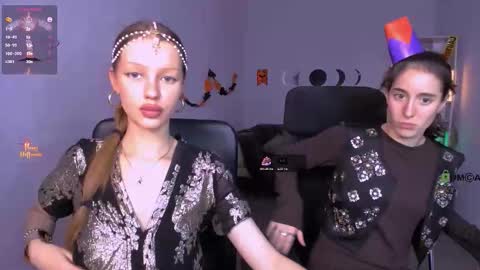 Snapshot of khloebeauty chatting on 10-31-25, 09:49 khloebeauty online show from 10-31-25, 09:49