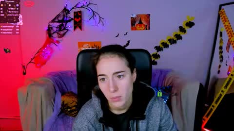 Snapshot of khloebeauty chatting on 11-01-25, 08:11 khloebeauty online show from 11-01-25, 08:11