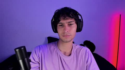 Snapshot of khozler_ chatting on 01-05-25, 04:04 khozler_ online show from 01-05-25, 04:04