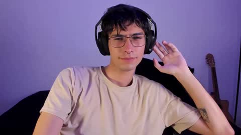 Snapshot of khozler_ chatting on 02-15-25, 06:33 khozler_ online show from 02-15-25, 06:33