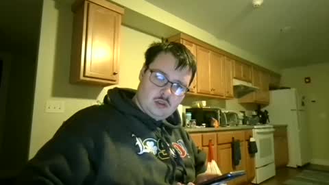 Snapshot of ki983799 chatting on 03-08-25, 01:17 CJ online show from 03-08-25, 01:17