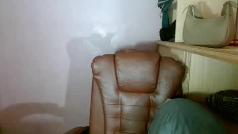 Snapshot of kiana4uxoxo chatting on 10-18-25, 07:03 Kiana online show from 10-18-25, 07:03