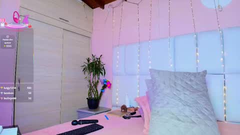    N         M online show from 03-12-25, 06:44