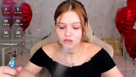 Snapshot of kiana_vision chatting on 02-21-26, 05:52 Kiana online show from 02-21-26, 05:52