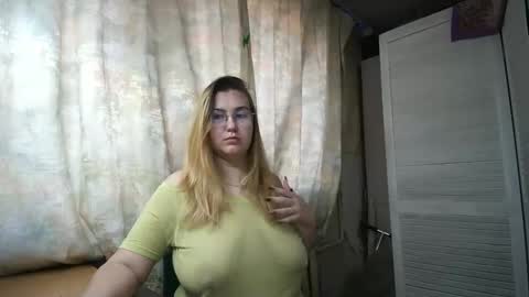 kianna_dior_ online show from 12-14-24, 08:02