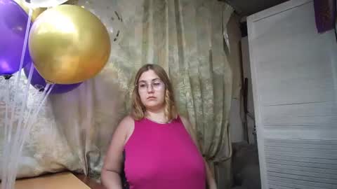 kianna_dior_ online show from 02-08-25, 07:27