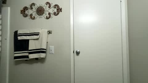 Snapshot of kiannaluv chatting on 10-22-25, 02:28 kiannaluv online show from 10-22-25, 02:28