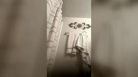 kiannaluv online show from 06-24-26, 12:48
