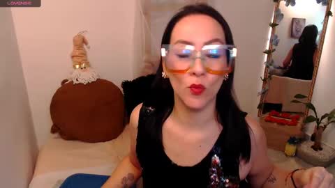 Snapshot of kiara_bermont chatting on 12-31-24, 02:47 Kiara Bermont online show from 12-31-24, 02:47