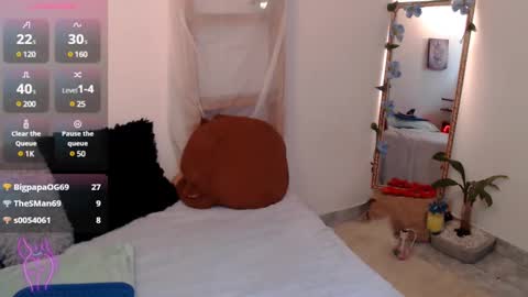 Snapshot of kiara_bermont chatting on 02-27-25, 07:04 Kiara Bermont online show from 02-27-25, 07:04