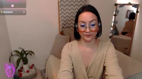 Snapshot of kiara_bermont chatting on 09-22-25, 03:47 Kiara Bermont online show from 09-22-25, 03:47