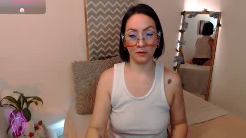 Snapshot of kiara_bermont chatting on 10-04-25, 02:48 Kiara Bermont online show from 10-04-25, 02:48