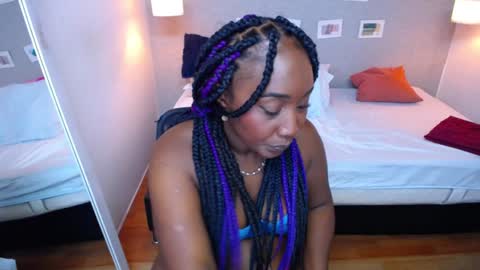 Kiara online show from 01-22-25, 10:59