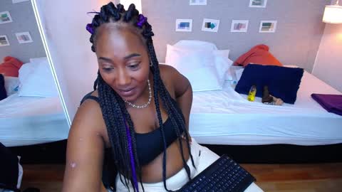 Kiara online show from 01-28-25, 12:15
