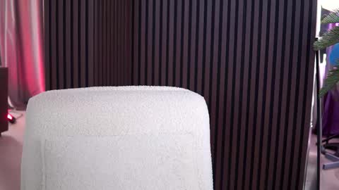 Snapshot of kiara_moreno chatting on 09-27-25, 09:47 kiara_moreno online show from 09-27-25, 09:47