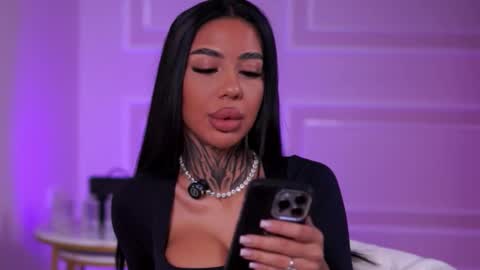 Snapshot of kiara_moreno chatting on 10-25-25, 10:45 kiara_moreno online show from 10-25-25, 10:45