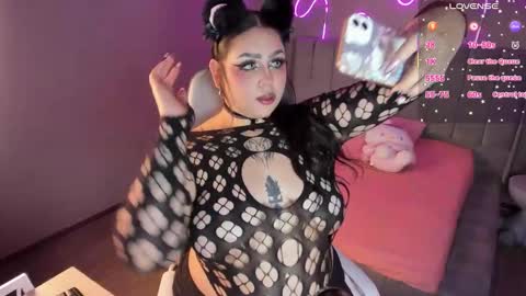 K I A R A            online show from 01-17-26, 12:21