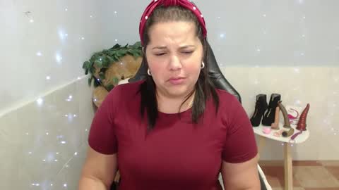 Snapshot of kiara_scottt chatting on 01-04-25, 04:55 Kiara online show from 01-04-25, 04:55