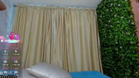 Snapshot of kiara_zahiri_ chatting on 09-25-25, 11:14 Kiara Zahiri online show from 09-25-25, 11:14