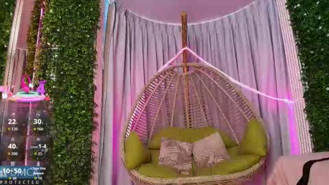 Snapshot of kiara_zahiri_ chatting on 10-02-25, 11:06 Kiara Zahiri online show from 10-02-25, 11:06