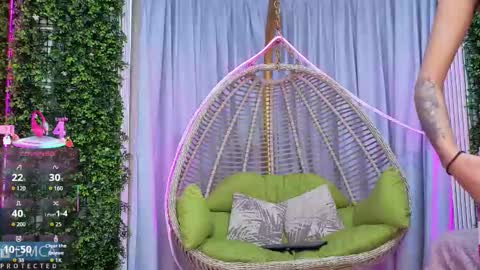 Snapshot of kiara_zahiri_ chatting on 10-06-25, 11:07 Kiara Zahiri online show from 10-06-25, 11:07