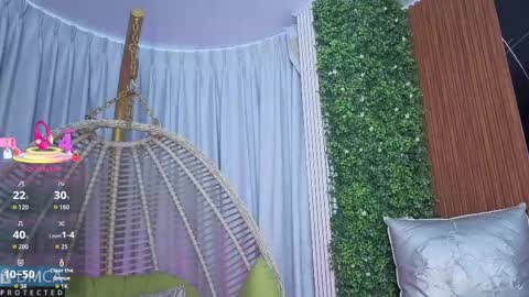 Snapshot of kiara_zahiri_ chatting on 10-22-25, 10:59 Kiara Zahiri online show from 10-22-25, 10:59