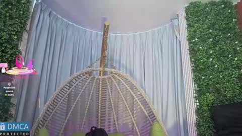 Snapshot of kiara_zahiri_ chatting on 10-25-25, 10:56 Kiara Zahiri online show from 10-25-25, 10:56