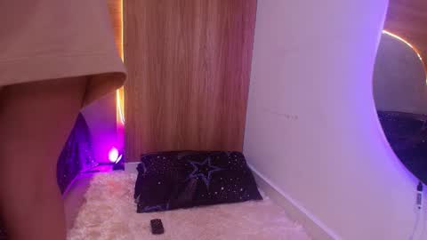 Snapshot of kiaralopez_ chatting on 03-19-26, 03:10 kiaralopez_ online show from 03-19-26, 03:10