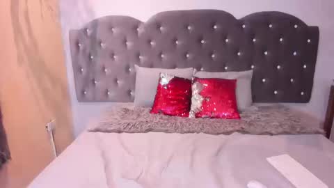 Kiara online show from 09-11-25, 12:38