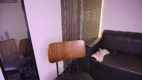 Snapshot of kiarasullivan chatting on 07-17-26, 12:23 kiarasullivan online show from 07-17-26, 12:23