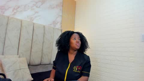 kiarazafira online show from 09-17-25, 10:28