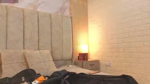 kiarazafira online show from 10-13-25, 02:06