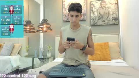 Snapshot of kieran_derek chatting on 12-15-25, 11:31 Kieran Derek online show from 12-15-25, 11:31