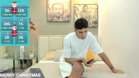 Snapshot of kieran_derek chatting on 12-22-25, 03:25 Kieran Derek online show from 12-22-25, 03:25