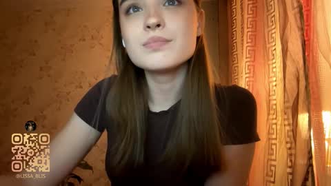 Ola my name is Lissa  Lets hit 10 Thumbs Up together   online show from 02-06-26, 04:54