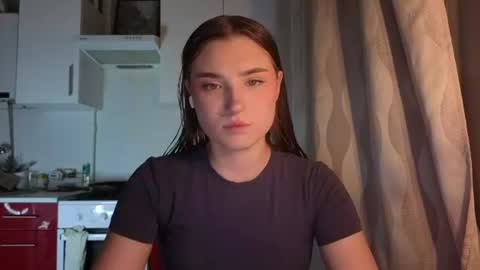 Ola my name is Lissa  Lets hit 10 Thumbs Up together   online show from 06-23-26, 06:50