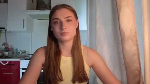 Ola my name is Lissa  Lets hit 10 Thumbs Up together   online show from 06-30-26, 02:07