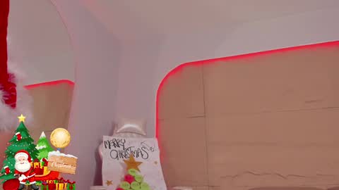 Snapshot of kiimcooper chatting on 12-22-24, 11:33 KIM COOPER online show from 12-22-24, 11:33