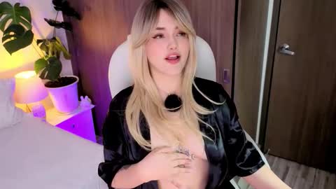 Snapshot of kiimtyler_ chatting on 11-14-25, 12:42 KiimTyler Onlyfanskiimtyler online show from 11-14-25, 12:42