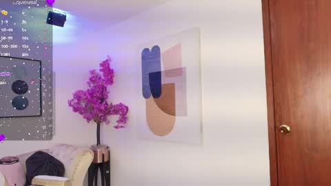 Kitty online show from 04-27-26, 12:36