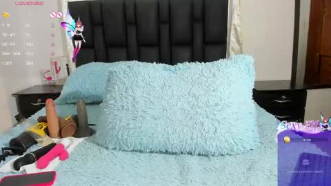 Snapshot of kiity_ebony chatting on 04-09-26, 01:49 KIITY online show from 04-09-26, 01:49