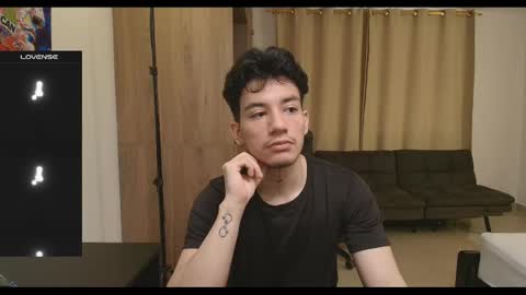 kikeruiz 19 online show from 11-22-25, 03:44