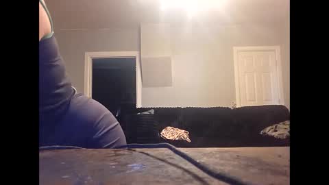 Snapshot of kiki587516 chatting on 10-22-25, 01:55 kiki587516 online show from 10-22-25, 01:55