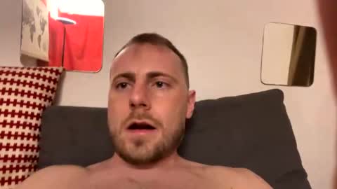 Snapshot of kiki961363 chatting on 01-28-25, 02:00 kiki frenchi online show from 01-28-25, 02:00