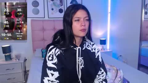 kIKI online show from 10-01-25, 11:49