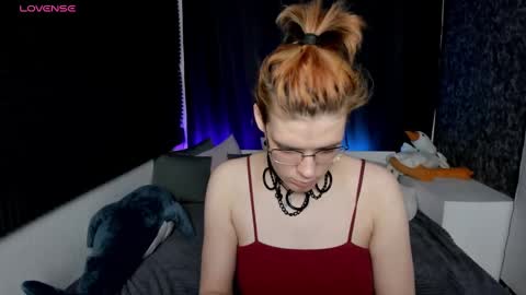 Snapshot of kiki_krash chatting on 12-06-24, 04:38 Kiki online show from 12-06-24, 04:38