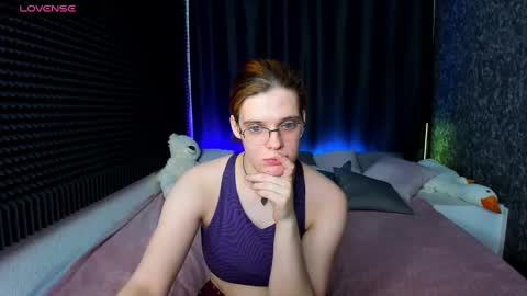 Snapshot of kiki_krash chatting on 01-10-25, 04:41 Kiki online show from 01-10-25, 04:41
