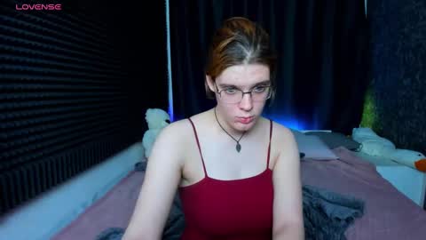 Snapshot of kiki_krash chatting on 01-21-25, 04:16 Kiki online show from 01-21-25, 04:16