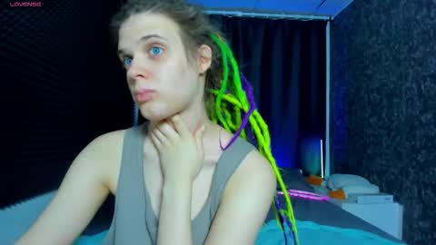 Kiki online show from 01-16-26, 10:19